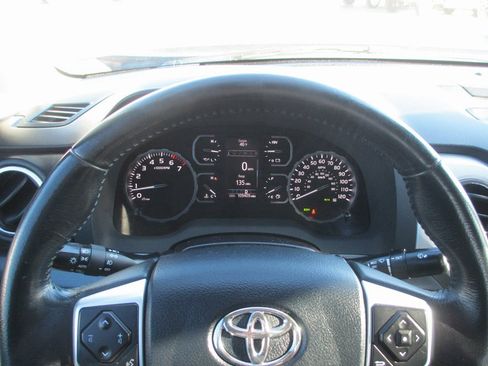 Used 2018 Toyota Tundra Platinum image 29