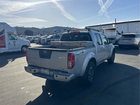 Used 2017 Nissan Frontier PRO-4X w/ Pro-4x Luxury Package image 5