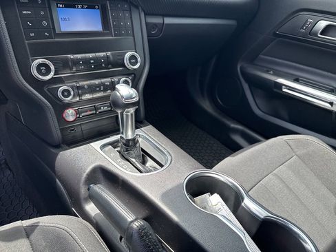 Used 2020 Ford Mustang Convertible image 31