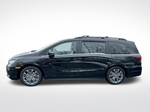 New 2026 Honda Odyssey Touring image 2