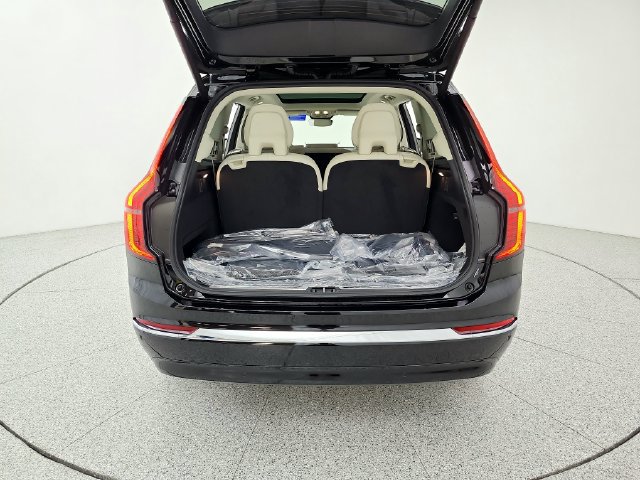 New 2026 Volvo XC90 T8 Ultra w/ Protection Package AWD/4WD image 19