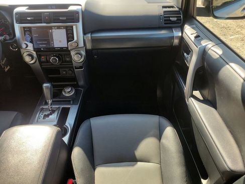 Used 2022 Toyota 4Runner SR5 Premium image 14