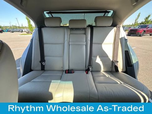 Used 2013 Lexus ES 300h w/ Luxury Pkg FWD image 30