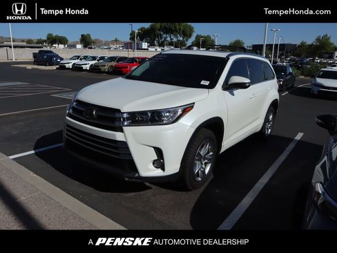 Used 2018 Toyota Highlander Limited FWD image 1