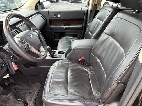 Used 2019 Ford Flex Limited w/ Equipment Group 303A AWD/4WD image 4