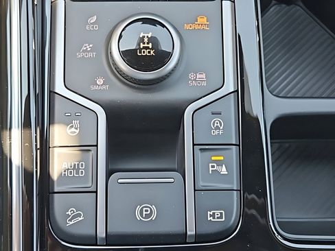 Used 2024 Kia Sorento SX Prestige w/ Sage Leather Package image 37