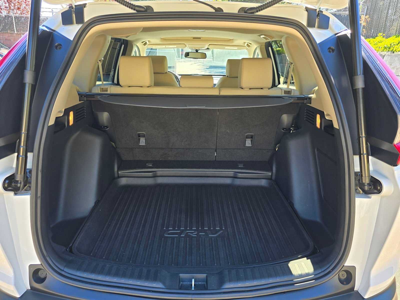 Used 2020 Honda CR-V Touring image 14