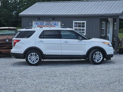 Used 2014 Ford Explorer XLT FWD image 13