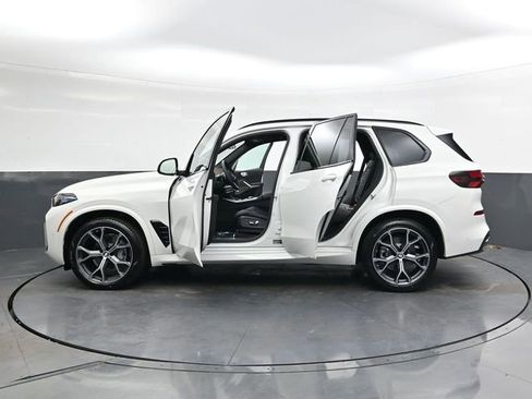 New 2026 BMW X5 xDrive40i w/ M Sport Package image 37