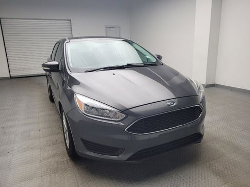 Used 2018 Ford Focus SE w/ Cold Weather Package image 14
