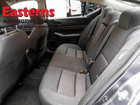 Used 2025 Nissan Altima 2.5 SV FWD image 21