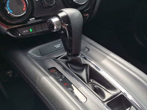 Used 2019 Honda HR-V LX image 16