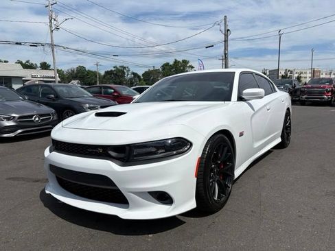 Used 2019 Dodge Charger Scat Pack w/ Dynamics Package RWD image 8