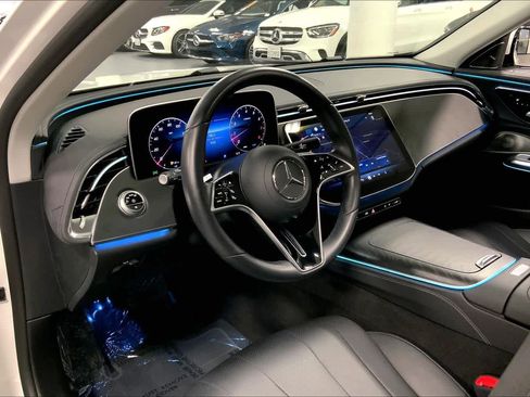 Used 2025 Mercedes-Benz E 350 Sedan image 16