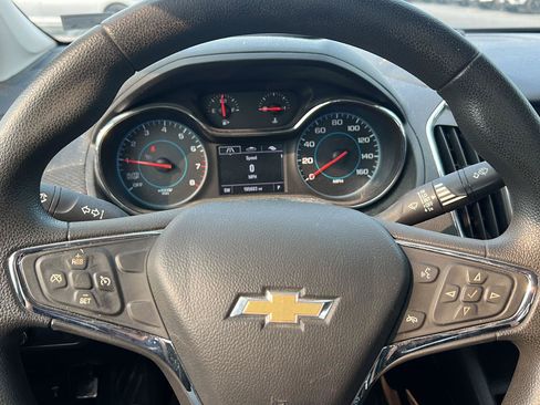 Used 2017 Chevrolet Cruze LT w/ Convenience Package FWD image 16