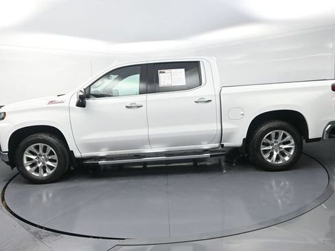 Used 2021 Chevrolet Silverado 1500 LTZ w/ Z71 Off-Road Package AWD/4WD image 6