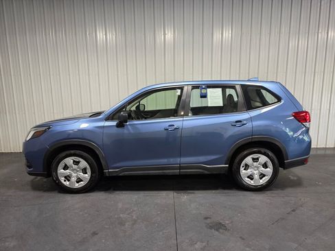 Used 2023 Subaru Forester AWD/4WD image 4