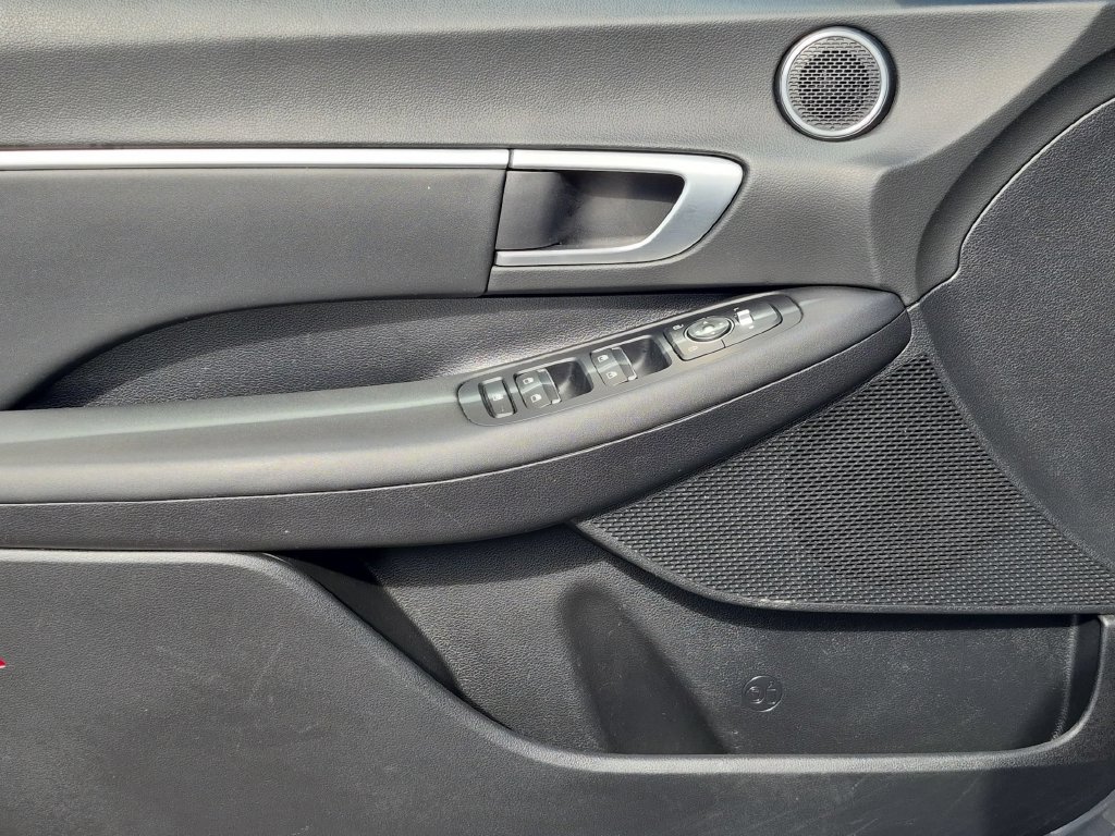 Used 2025 Hyundai Sonata SEL FWD image 11