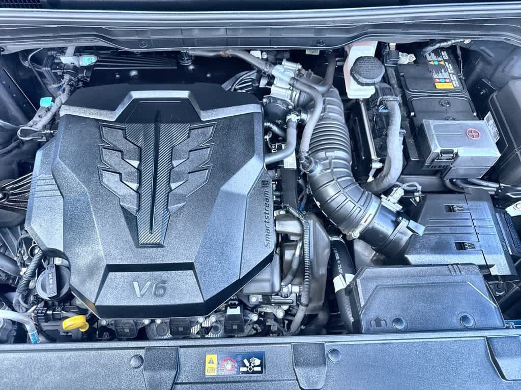 Used 2024 Kia Carnival EX FWD image 12