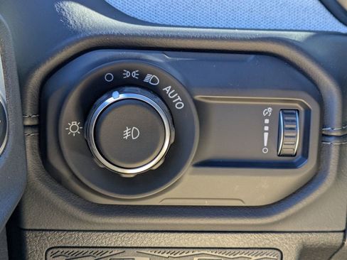 New 2026 Jeep Wrangler Unlimited Sahara AWD/4WD image 27