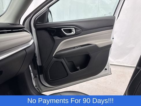 Used 2022 Jeep Compass Limited image 22