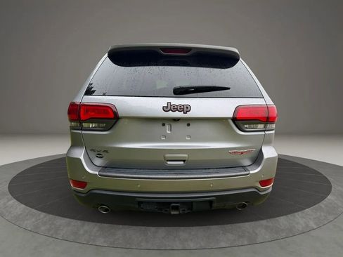 Used 2017 Jeep Grand Cherokee Trailhawk AWD/4WD image 4