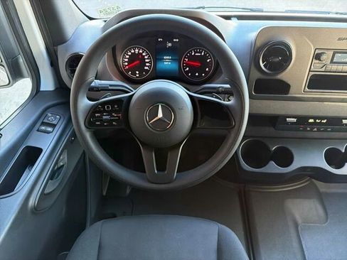 Used 2024 Mercedes-Benz Sprinter 2500 image 16