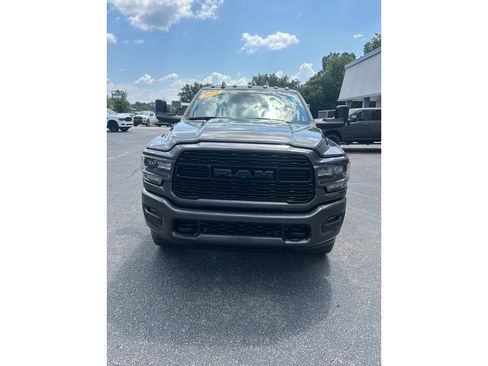 Used 2022 RAM 3500 Limited w/ Night Edition AWD/4WD image 5