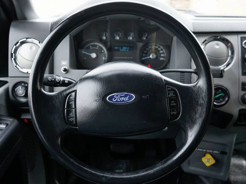 Used 2015 Ford F650 2WD Crew Cab Super Duty image 34
