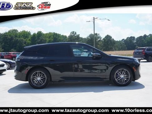 Used 2022 BMW iX xDrive50 w/ Sport Package AWD/4WD image 6