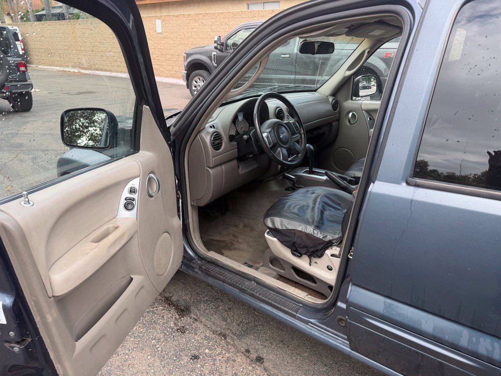 Used 2002 Jeep Liberty Limited AWD/4WD image 19