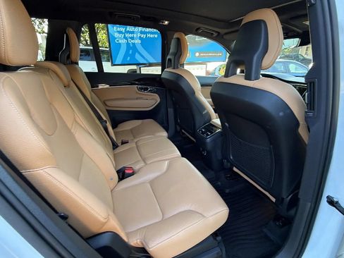 Used 2017 Volvo XC90 T6 Momentum AWD/4WD image 16