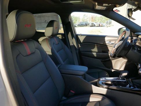 New 2026 Chevrolet Trax RS w/ Sunroof Package image 8