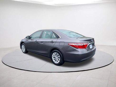 Used 2015 Toyota Camry LE FWD image 4