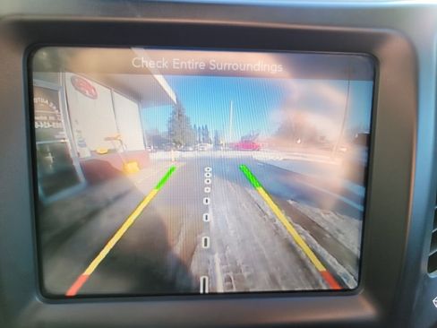 Used 2016 Jeep Cherokee Overland w/ Technology Group image 35