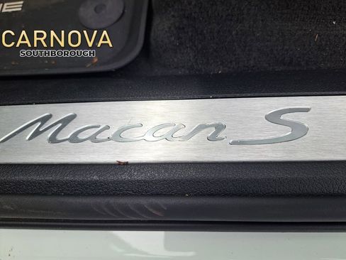 Used 2021 Porsche Macan S image 23