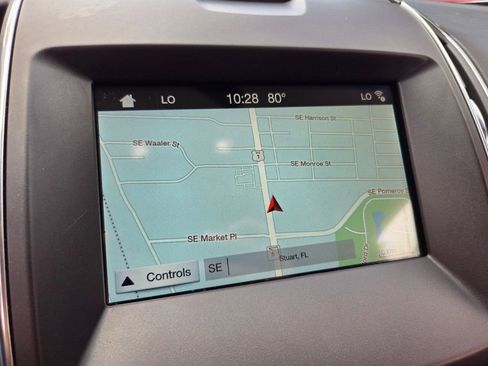 Used 2018 Ford Edge Titanium w/ Technology Package FWD image 25