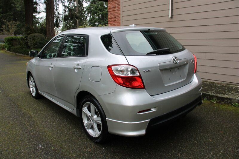 Used 2010 Toyota Matrix S FWD image 4