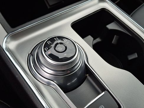 Certified 2022 Ford Edge SEL w/ Convenience Package image 17