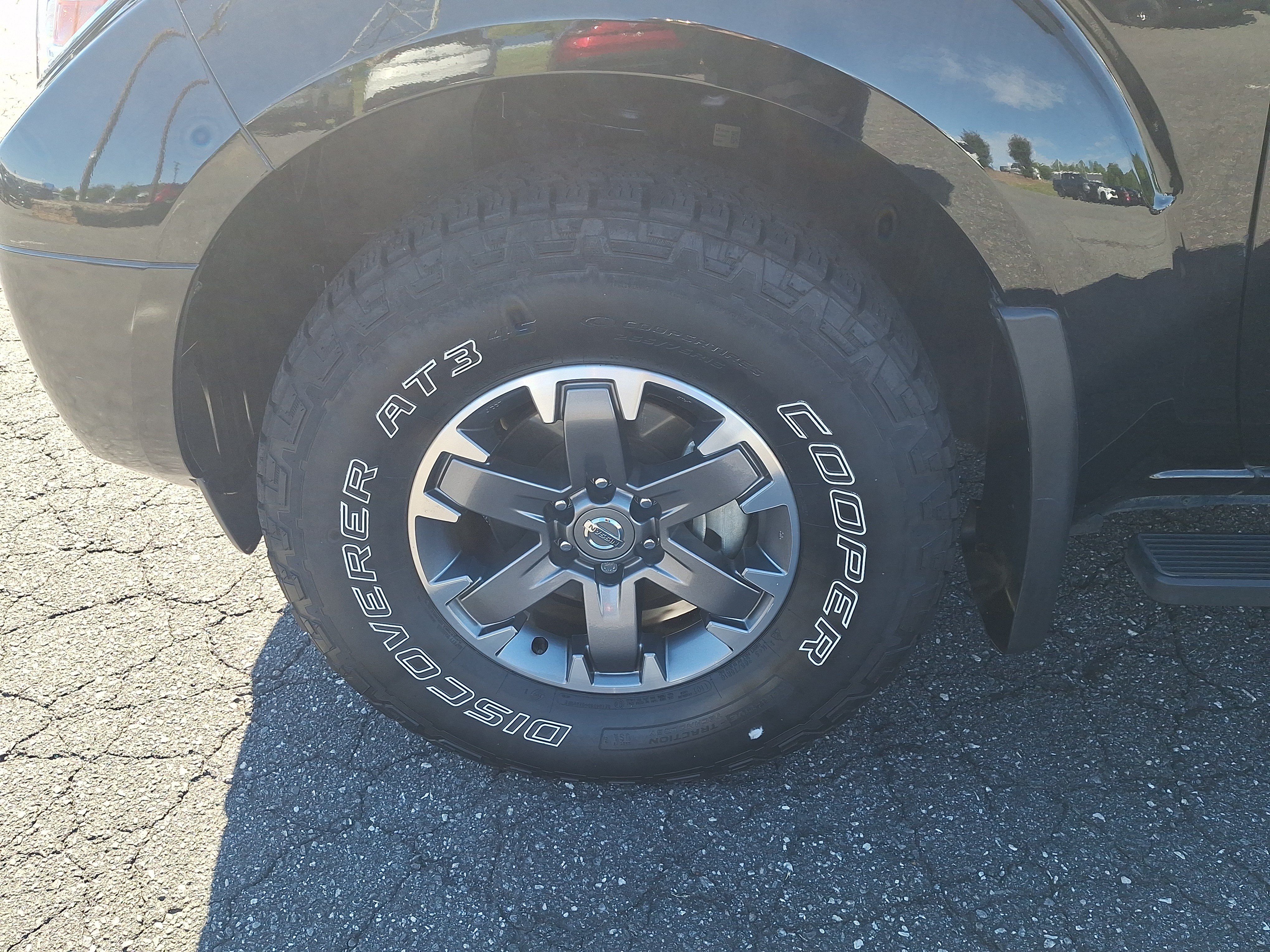Used 2020 Nissan Frontier PRO-4X w/ Pro-4x Utility Package AWD/4WD image 8