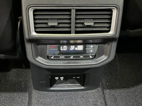 New 2026 Volkswagen Atlas SEL Premium R-Line image 25