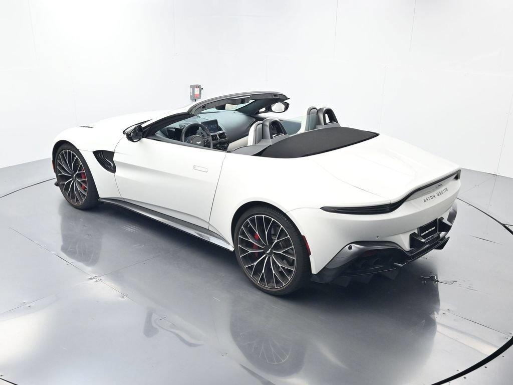 Used 2023 Aston Martin V8 Vantage Roadster RWD image 39