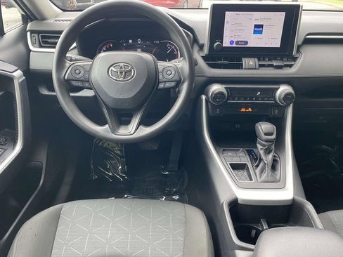 Used 2024 Toyota RAV4 XLE FWD image 9