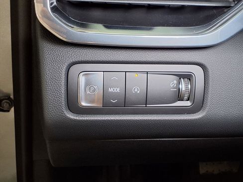 New 2026 GMC Acadia Elevation image 17