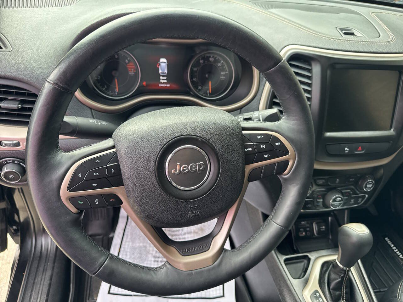 Used 2018 Jeep Cherokee Limited FWD image 18