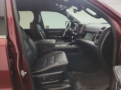 Used 2025 RAM 1500 Limited w/ Body Color Bumper Group AWD/4WD image 28