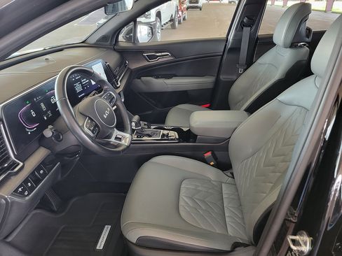 Used 2025 Kia Sportage X-Line w/ Premium Package AWD/4WD image 2