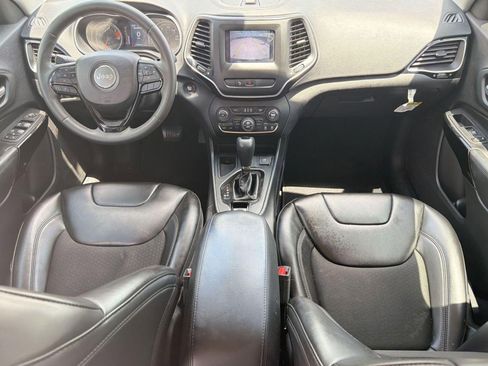 Used 2020 Jeep Cherokee Latitude Plus FWD image 15