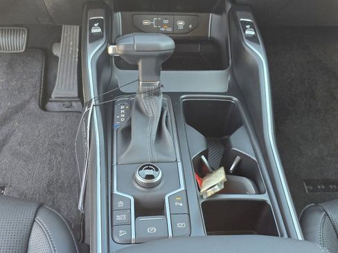 Certified 2025 Kia Sorento S w/ Panoramic Sunroof Package image 21