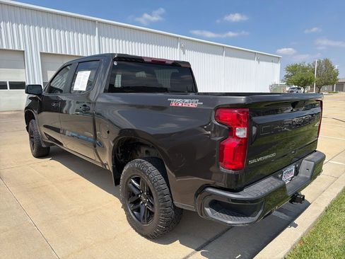 Used 2021 Chevrolet Silverado 1500 LT Trail Boss AWD/4WD image 4